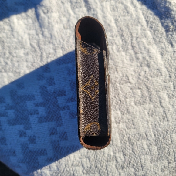 Louis Vuitton Tabacco Pack Holder - Picture 4 of 10
